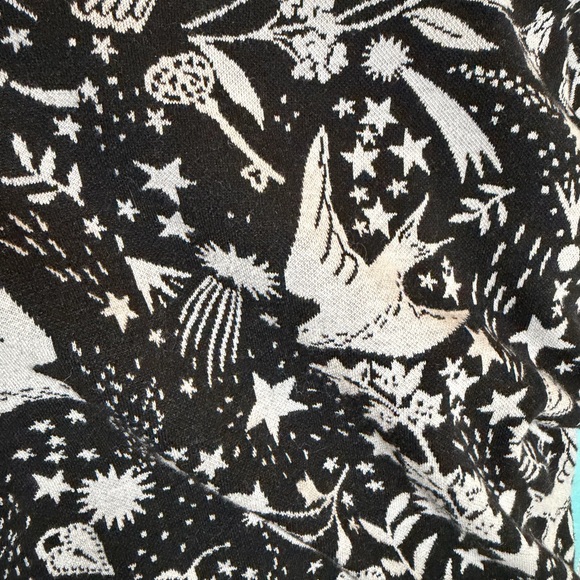 Boden Black and White Nature Print Jackard Long Sleeve Dress with cute bird prin - Picture 6 of 10